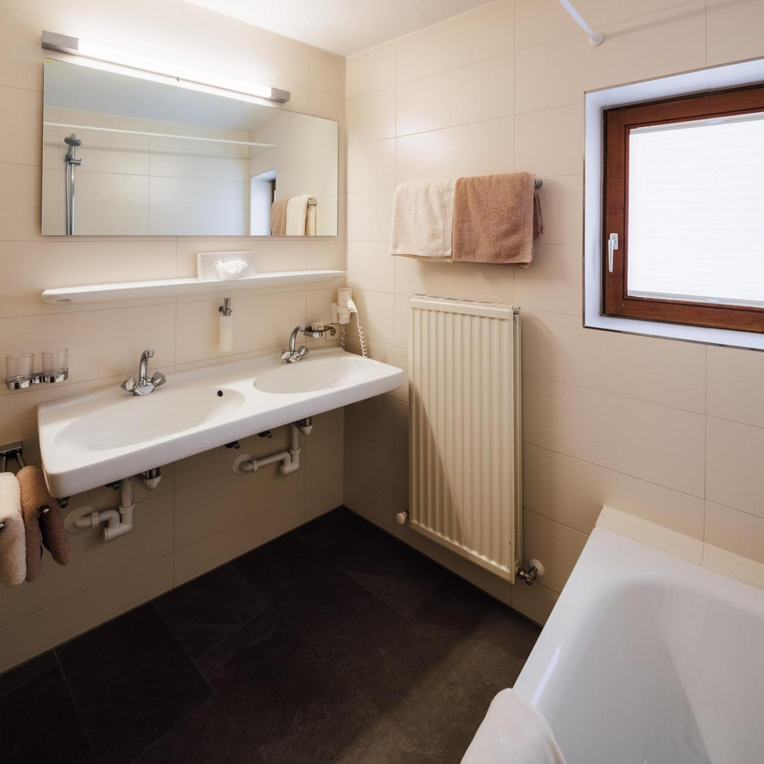 Hotel Komperdell Зерфаус Екстер'єр фото