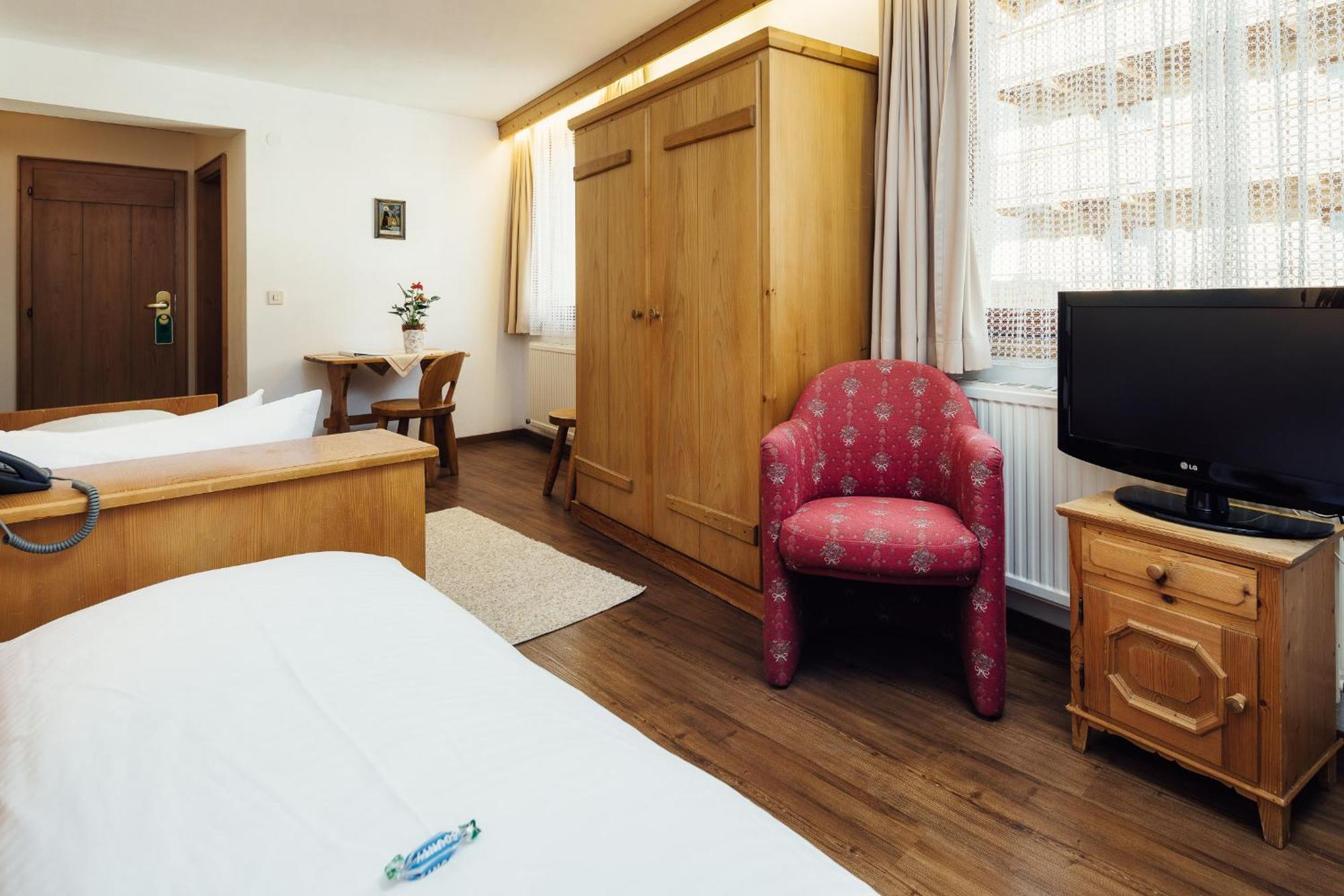 Hotel Komperdell Зерфаус Екстер'єр фото