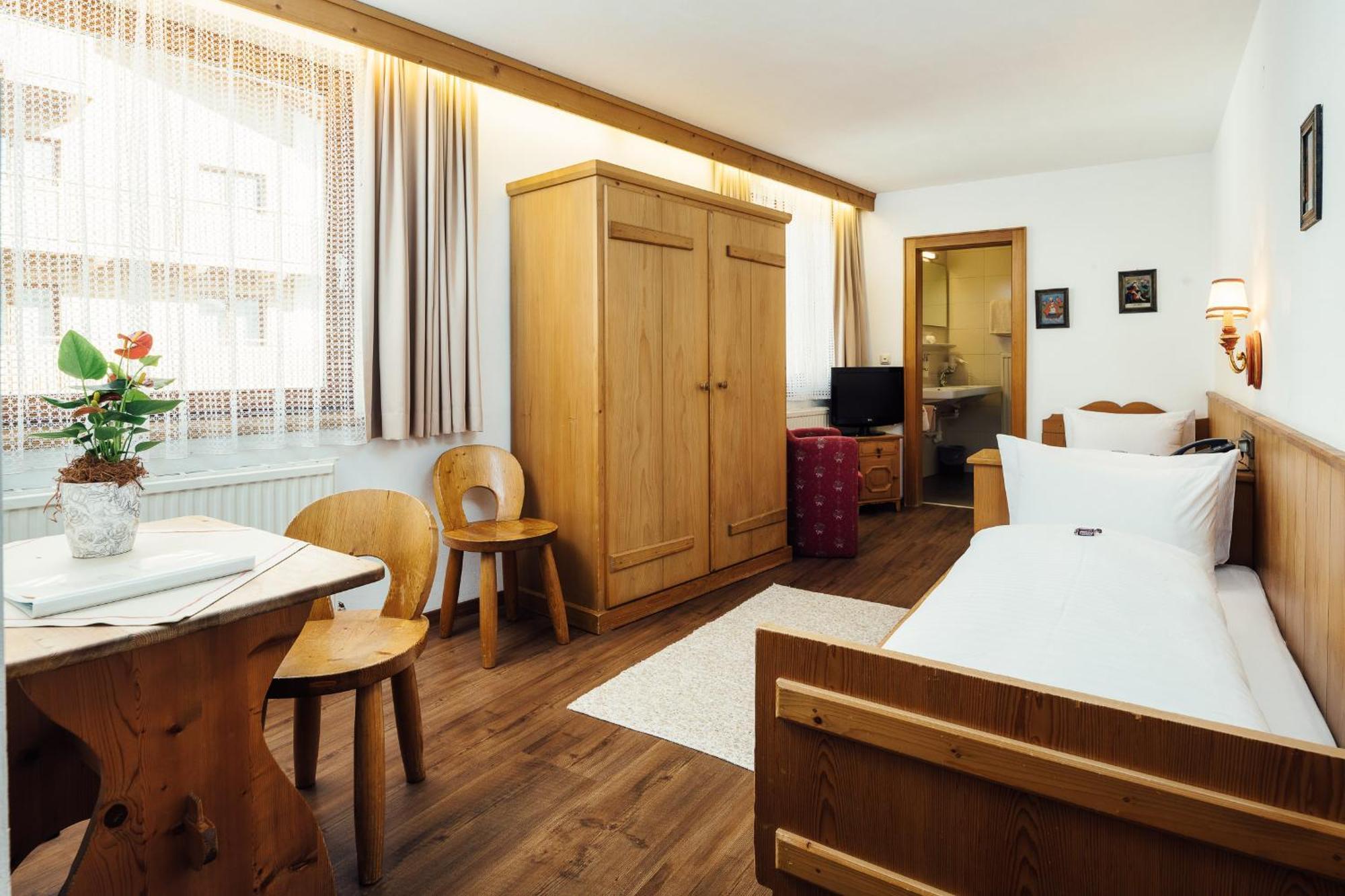 Hotel Komperdell Зерфаус Екстер'єр фото